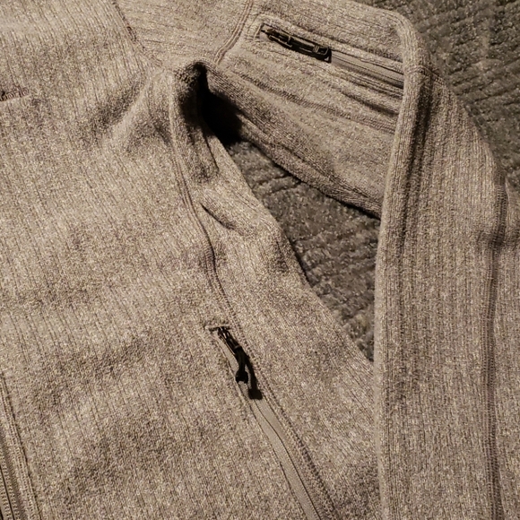 Patagonia ribbed full zipped sweater /jacket - Picture 3 of 5
